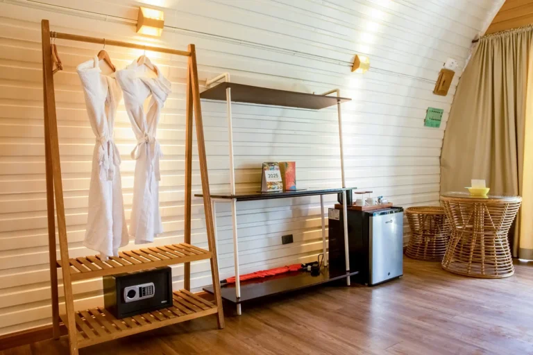 CAL Cabana Side